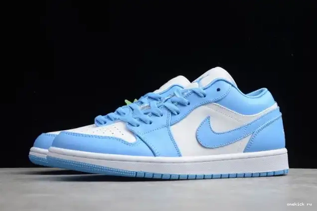 Rep Onekick 1 AO9944-441 (W) Low Air UNC Jordan 0430